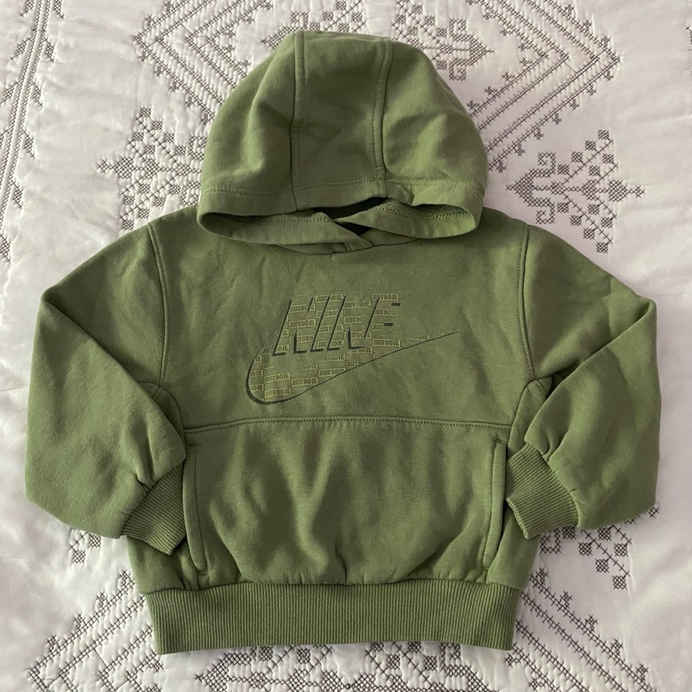 Nike Fleece Pullover Hoodie & Joggers Set Size 2T BOY Include Hat and mittens. - Picture 2 of 7